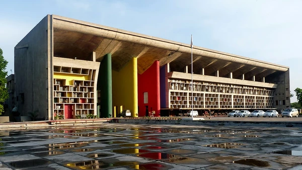 Punjab and Haryana High Court, approximately 4 km from Hotel The Black Gold Chandigarh